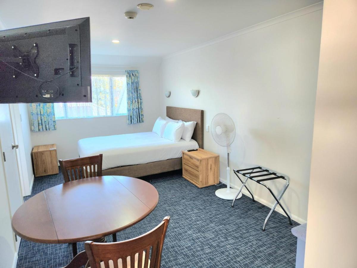 Botany Palms Motel โอ๊คแลนด์ ภายนอก รูปภาพ