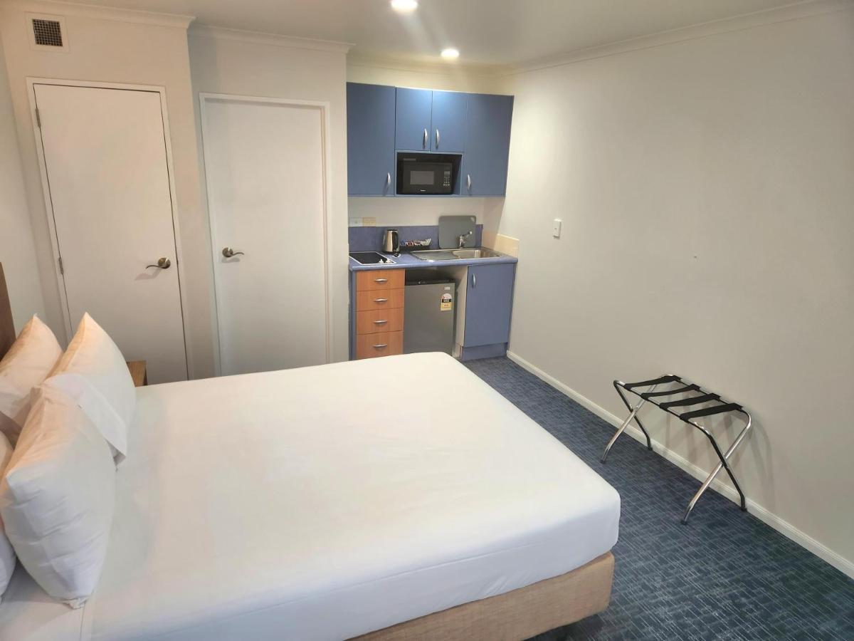 Botany Palms Motel โอ๊คแลนด์ ภายนอก รูปภาพ